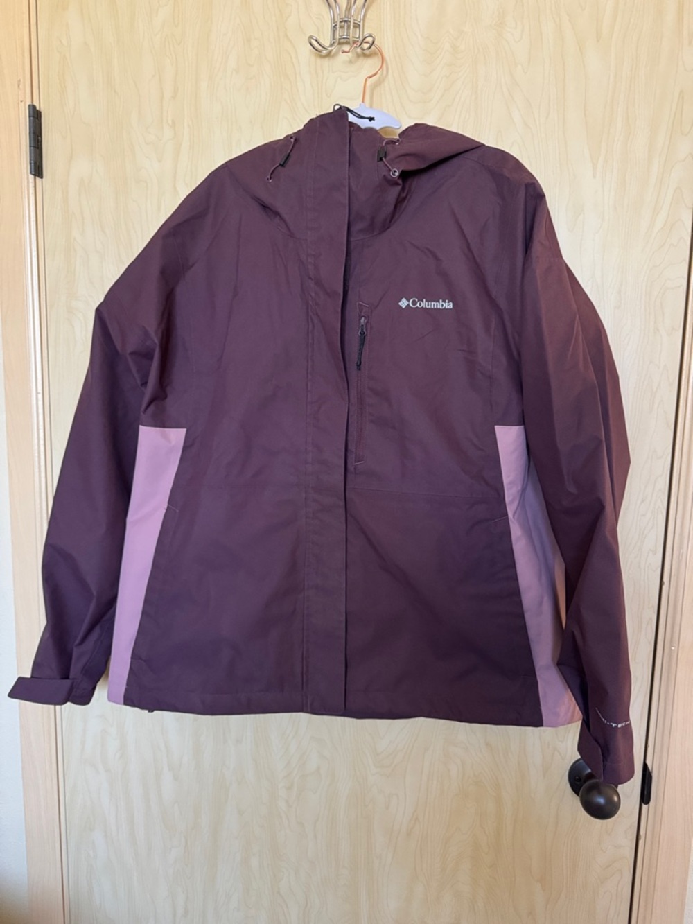Columbia Women's Plum and Mauve Rain Jacket